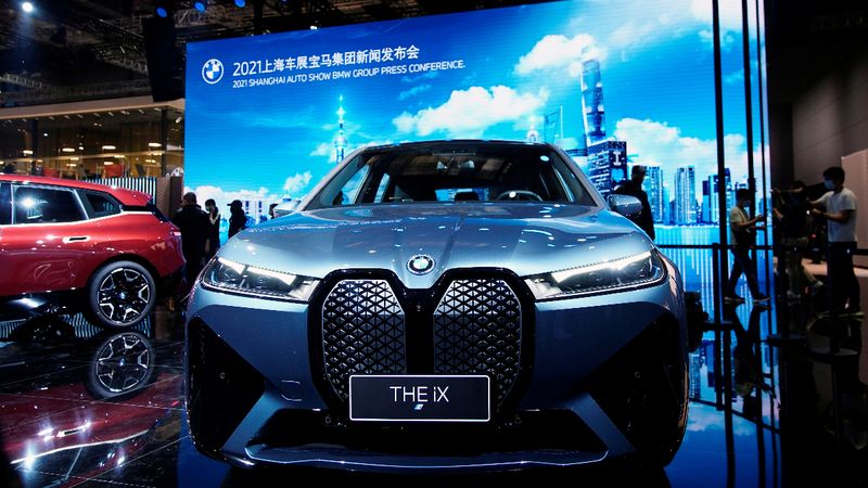 Alman üretici BMW'nin satışları Çin'de çakıldı