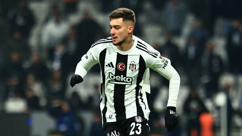 Beşiktaş'ta Ernest Muçi sakatlandı