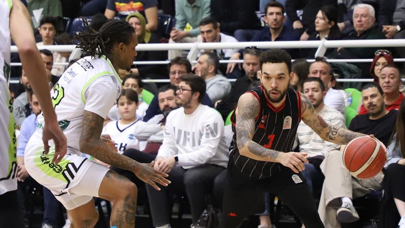 Merkezefendi Belediyesi Basket, Manisa Basket'i yendi