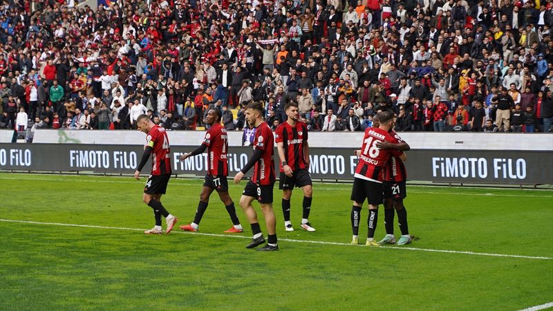 Gaziantep FK, Hatayspor'u iki golle geçti