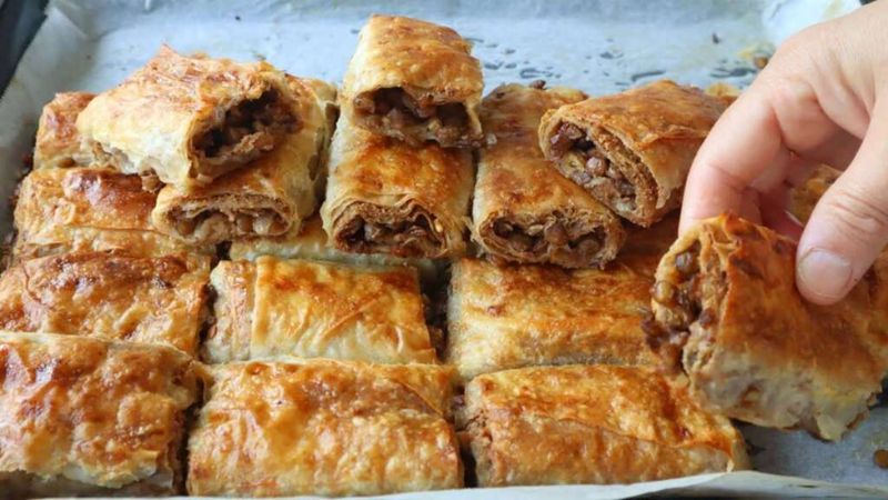 Kendini kıymalı zanneden börek! Hem ekonomik, hem pratik...