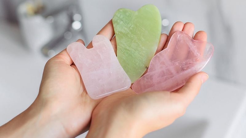 Yüzünüze bu taşı sürün, Çinliler gibi genç görünün...