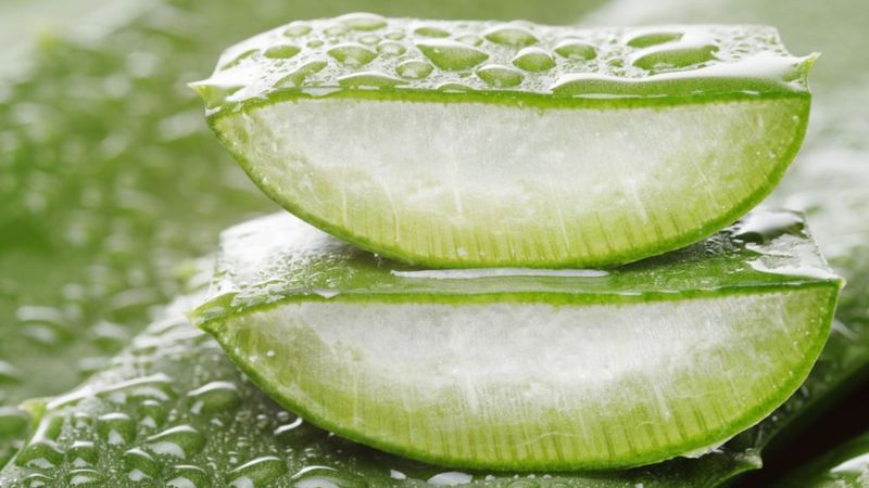 Teninizde gezdirin, kızarıklıkları yok edin! Cilt rengini eşitliyor...