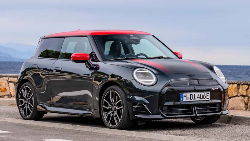 MINI, 2030'da elektriğe geçiş planını erteleme kararı aldı