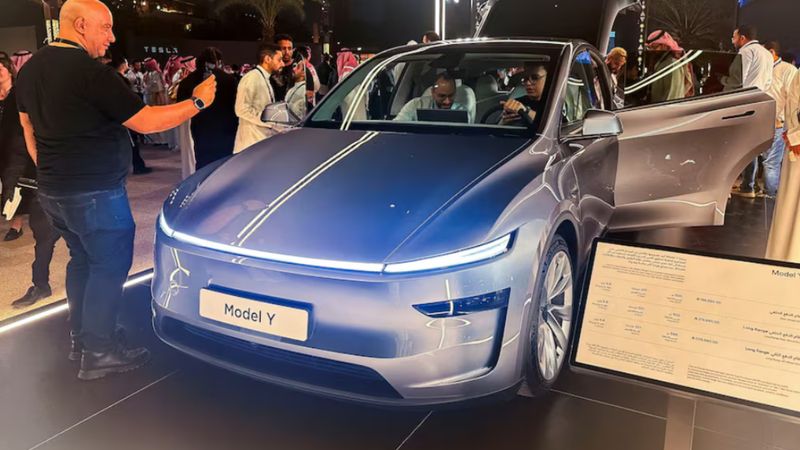 Tesla, uygun fiyatlı Model Y üretimini erteledi