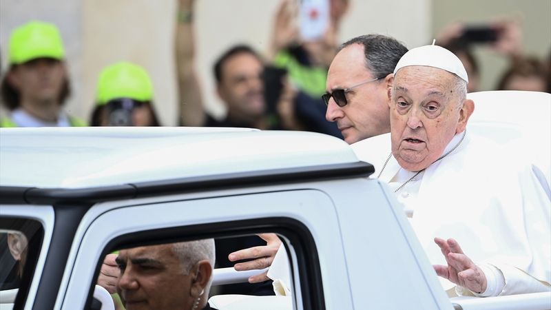 Hayatını kaybeden Papa Francis'a liderlerden taziye mesajları