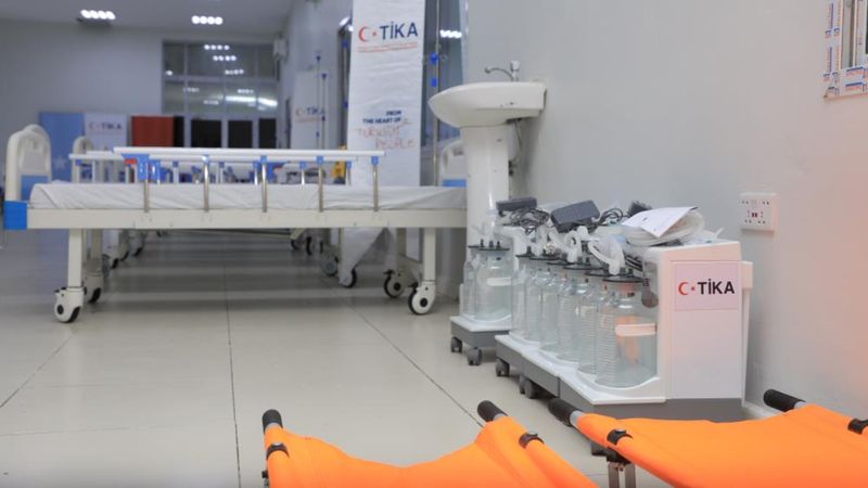 TİKA'dan Somali'de tıbbi ekipman desteği