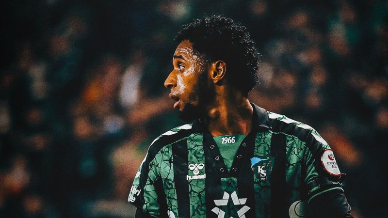 Kocaelispor'da Ryan Mendes'in sözleşmesi yenilendi