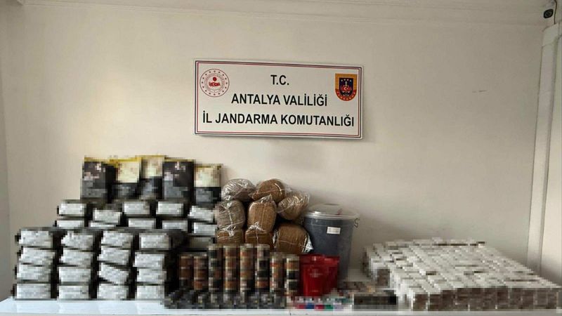 Antalya’da kaçak çay ve tütün operasyonu düzenlendi
