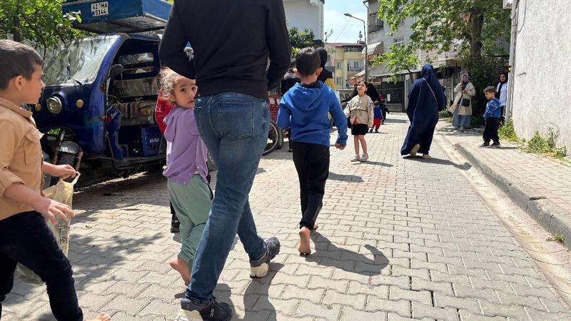 Kocaeli'de deprem anı: Ayakkabısız sokağa çıktılar