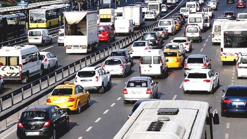 Trafikte yeni dönem resmen başladı: 21 yaş şartı geldi
