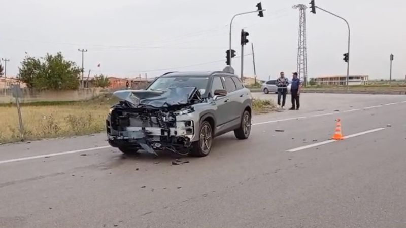 Adana'da cip ile motosiklet çarpıştı
