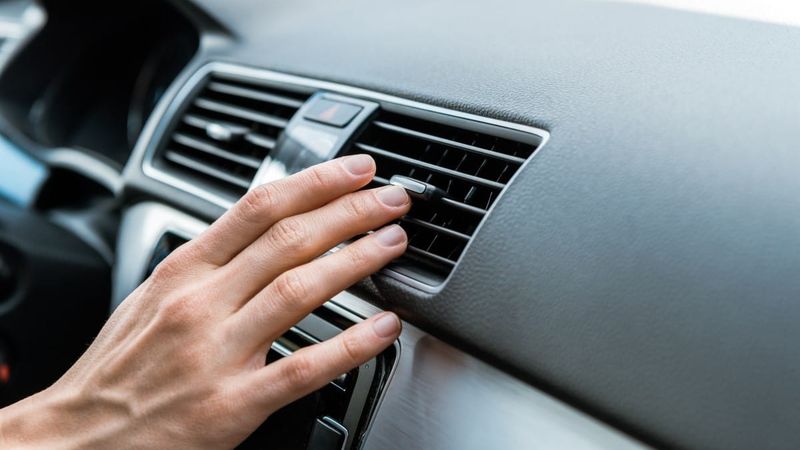 Araba klimasını açtığınızda yakıt tüketiminin artmasının nedeni bakın neymiş…