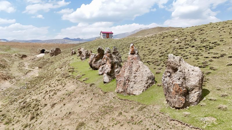 Bitlis'te 'Nemrut'un develeri' tahrip oluyor