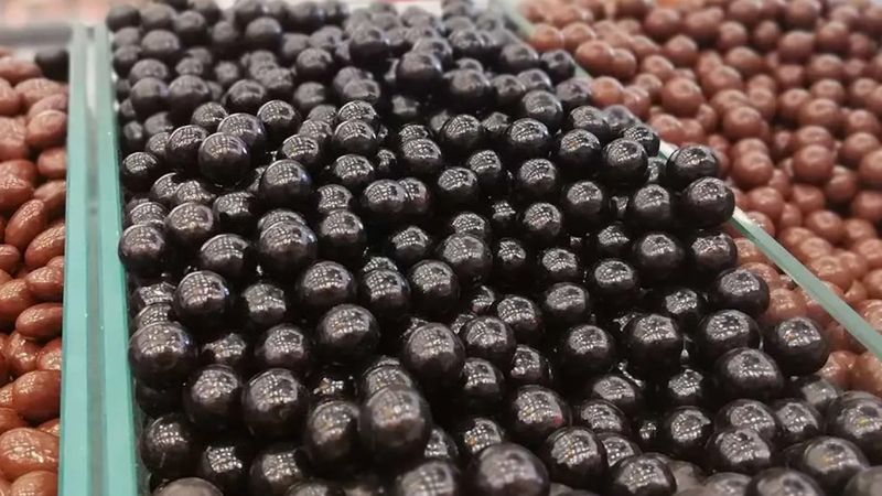 Kahve yanında vazgeçilmezdi… Çikolata kaplı drajeler için “iade” çağrısı: İşte nedeni