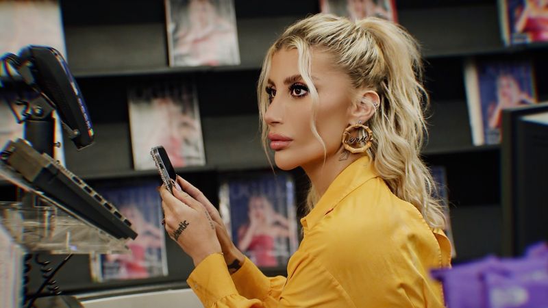 İrem Derici, sevgilisi Melih Kunukcu ile yeni pozunu paylaştı