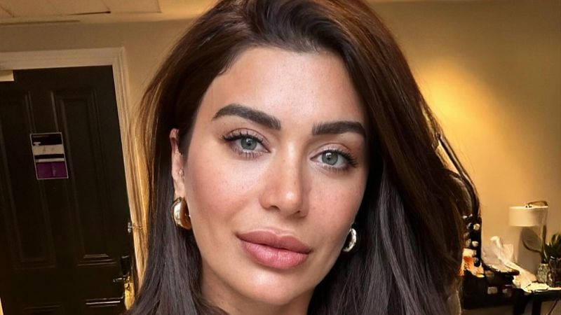 Ebru Şancı futbolcu eşlerini eleştirenlere cevap verdi: 