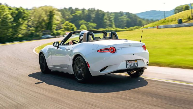 Mazda, arıza nedeniyle MX-5 teslimatlarını durduruyor