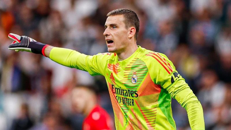 Galatasaray, Real Madrid'in kalecisi Lunin'le ilgileniyor