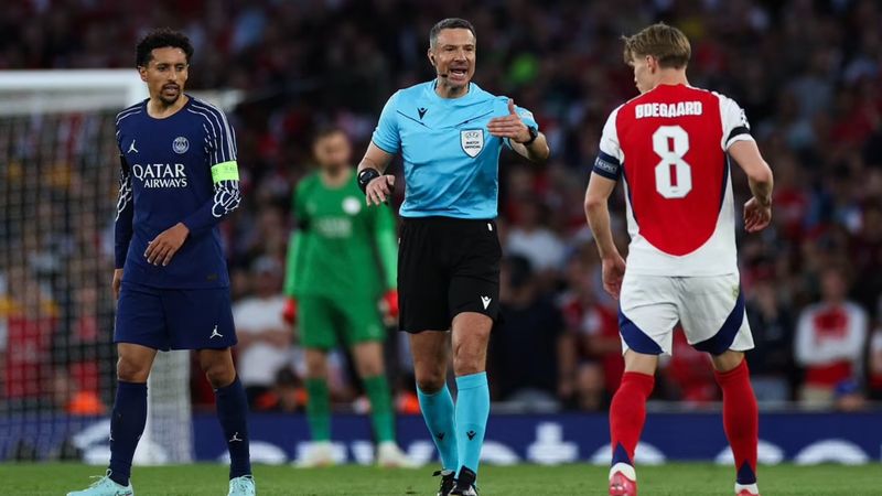 Derbinin hakemi Slavko Vincic, Şampiyonlar Ligi'nde tepki topladı