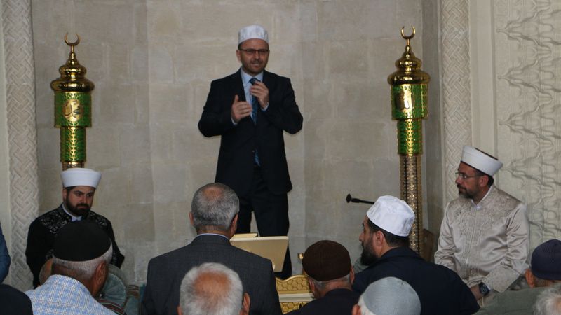 Diyarbakır Ulu Camii'nde dünya birincisi hafızlar Kur'an-ı Kerim okudu