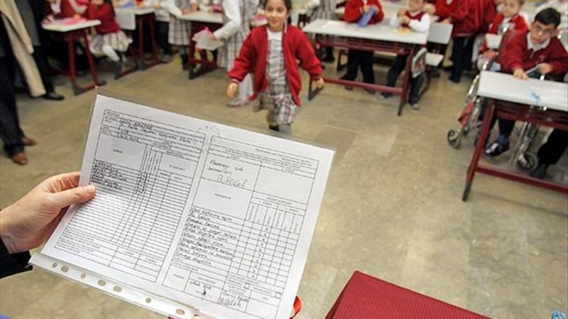 Bayramı es geçti; Karne günü netleşti! 2025'in son karnesi...