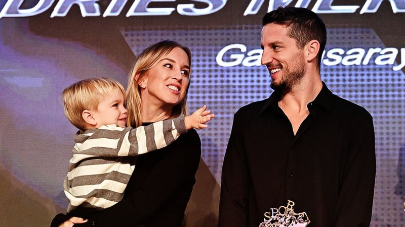 Dries Mertens kızına Türkçe isim koyacak