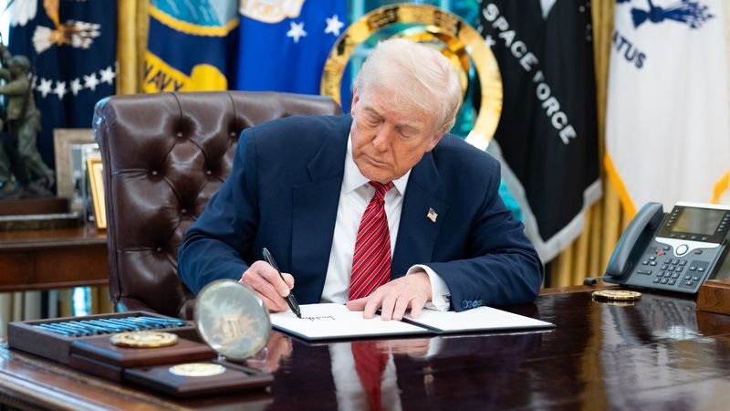 Donald Trump: İngiltere ile anlaştık