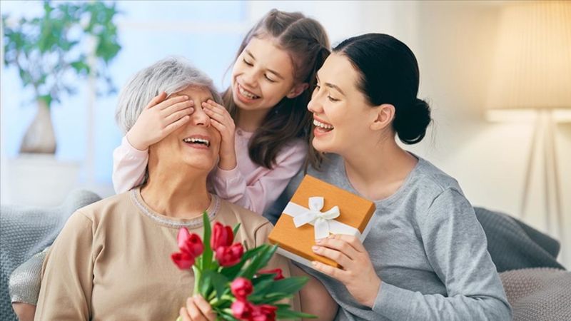 Anneler Günü'nde internetten en fazla tercih edilen hediyeler