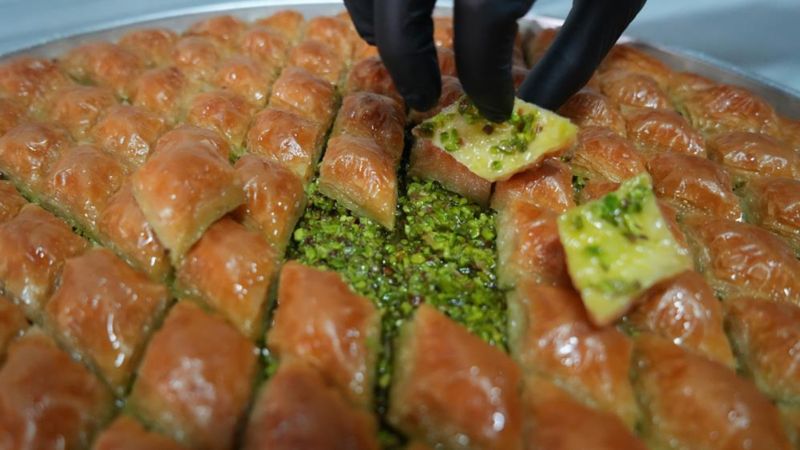 Gaziantep, kupa finaline 20 ton baklava ile hazır