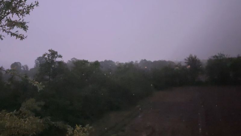 Bolu’da şimşekler geceyi aydınlattı