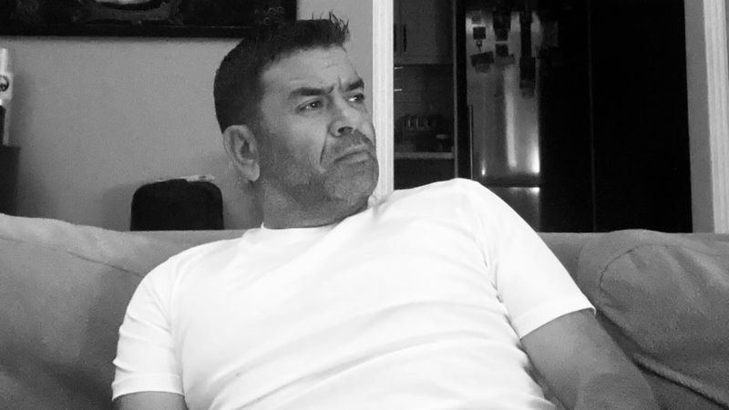 Oyuncu Bülent Şakrak yeni sevgilisi Duygu Arabacıoğlu’yla aşkını ilan etti