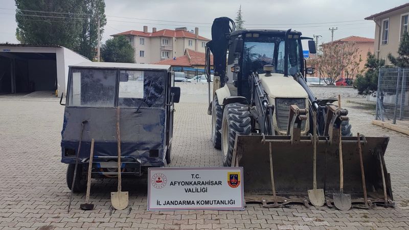 Afyonkarahisar'da definecilere suçüstü