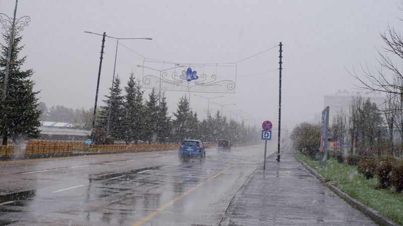 Erzurum'da mayıs ayında kar yağışı