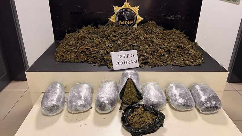 Mersin'de 21 kilo 710 gram esrar ele geçirildi