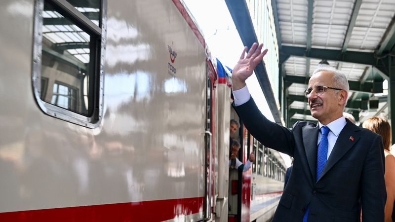 Abdulkadir Uraloğlu: Uluslararası 2 turistik tren İstanbul'a geliyor