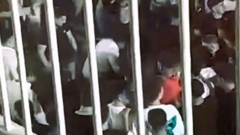 Denizli'de 19 Mayıs kutlamalarında gençler arasında kavga çıktı