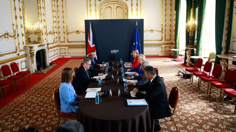 İngiltere ve AB arasında 150 milyar euro değerinde savunma anlaşması