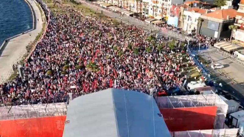 CHP'nin İzmir'de miting yaptığı Gündoğdu Meydanı boş kaldı