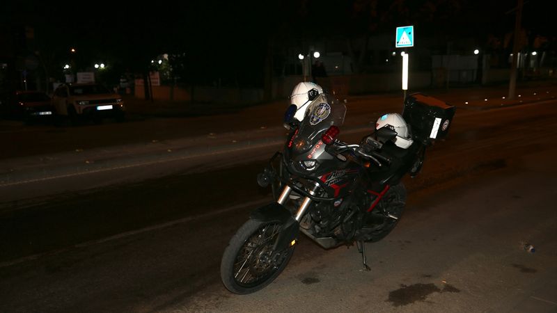 Çanakkale'de takip sırasında motosikletli polisin çarptığı genç kız ağır yaralandı