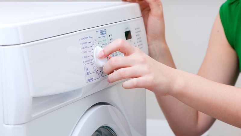 Faydadan çok zararı var: İşte çarşaf yıkarken yapılan 6 hata