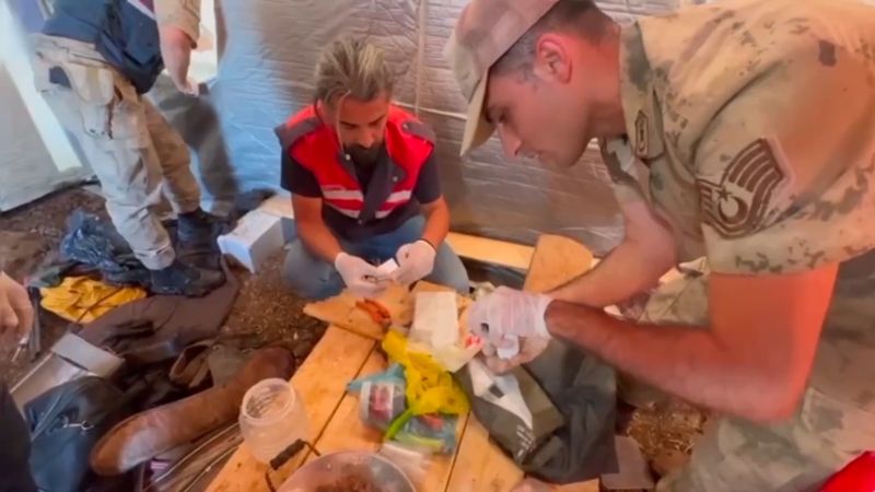 Şanlıurfa'da uyuşturucu baskını: 42 gözaltı