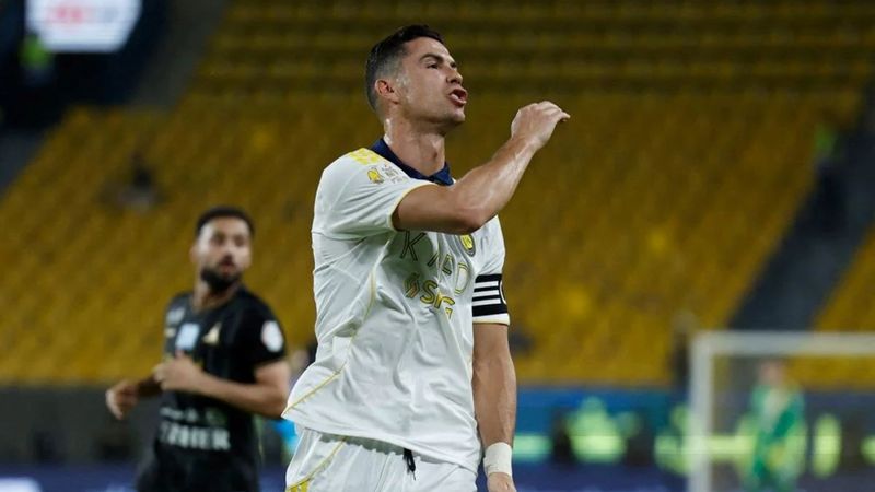 Cristiano Ronaldo maça damgasını vurdu: Gözyaşlarıyla veda etti...