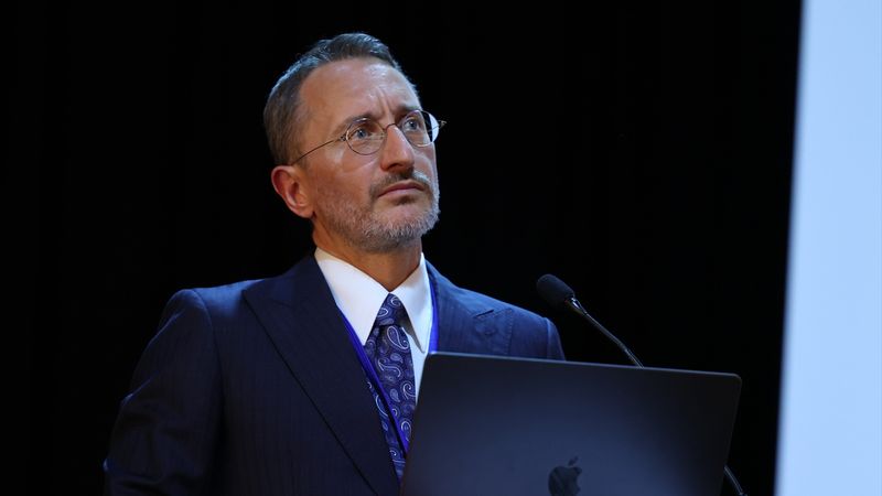 Fahrettin Altun: Dezenformasyonun en yaygın türlerinden biri manipülasyondur