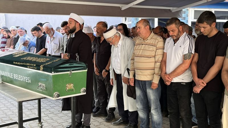 Çanakkale'de nefes borusuna yemek kaçan çocuk hayata tutunamadı