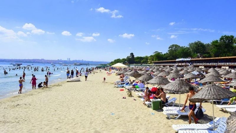Metrobüse binen soluğu bu plajlarda alıyor! İşte, İstanbul’un en temiz plajları
