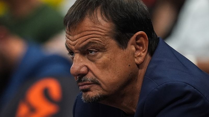 Ergin Ataman: Fenerbahçe taraftarları bana ve anneme ağır küfürler etti