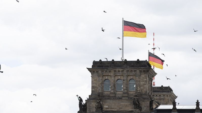 Almanya'da 3 yılda vatandaşlık uygulaması resmen sona erdi