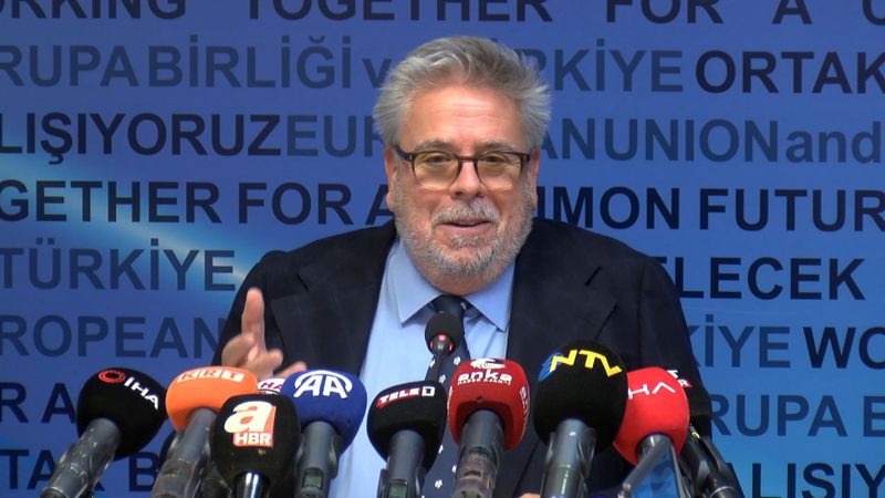 AP Türkiye Raportörü Amor: İmamoğlu çıkmadan AB üyesi olamazsınız