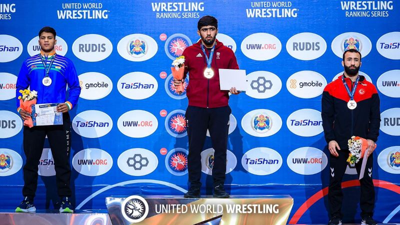 Milli güreşçilerden 5 madalya